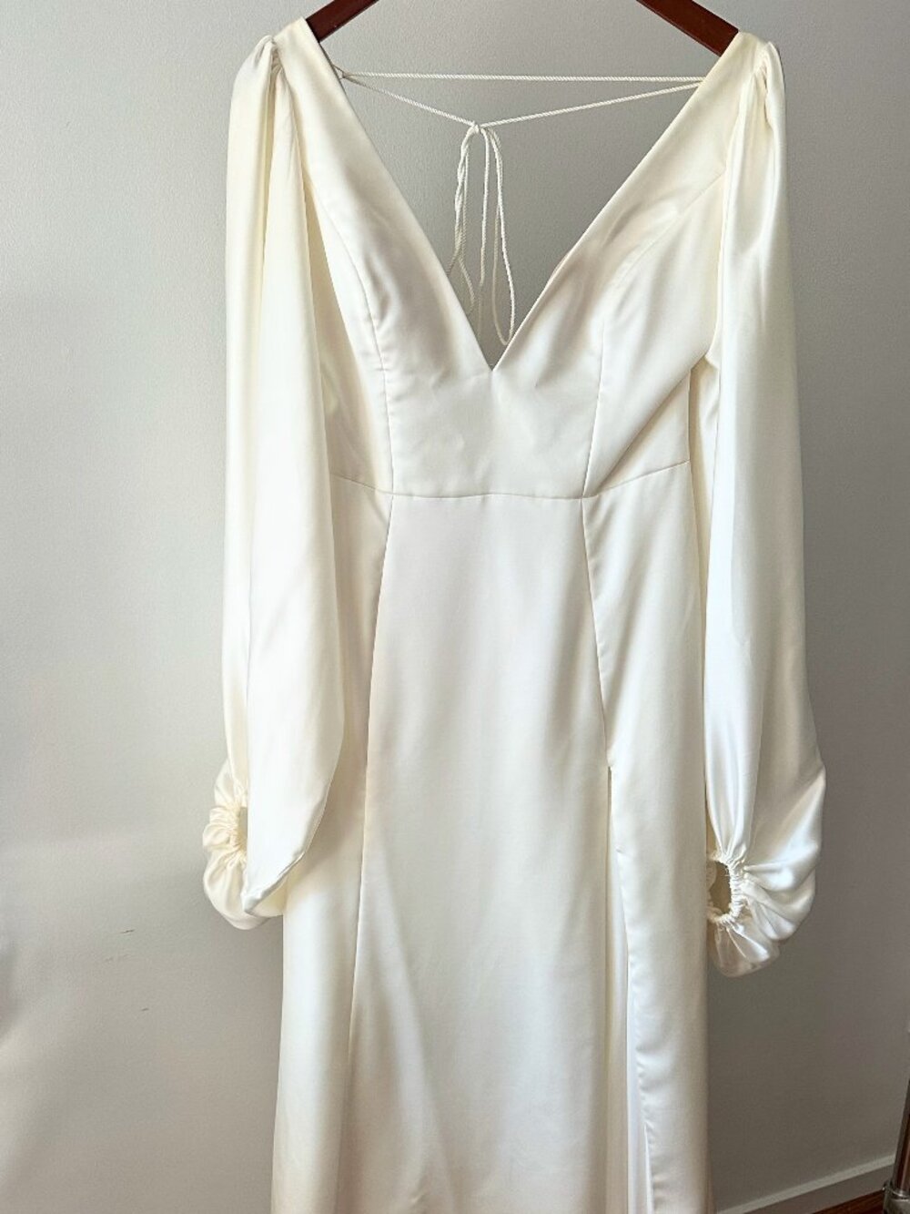 Willowby by Watters Sorvete Wedding Dress — Size 8, Altered Ivory Anthropologie
